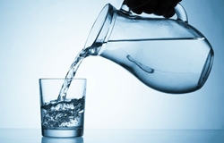 dipsa_ti_ypokriptei-pliresteros-iatrikos-katalogos-ygeias-giatron-farmakeion-3