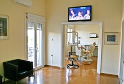 Σμαράγδας Ηλίας – Οδοντίατρος Κόρινθος, Οδοντίατρος Αμπελόκηποι